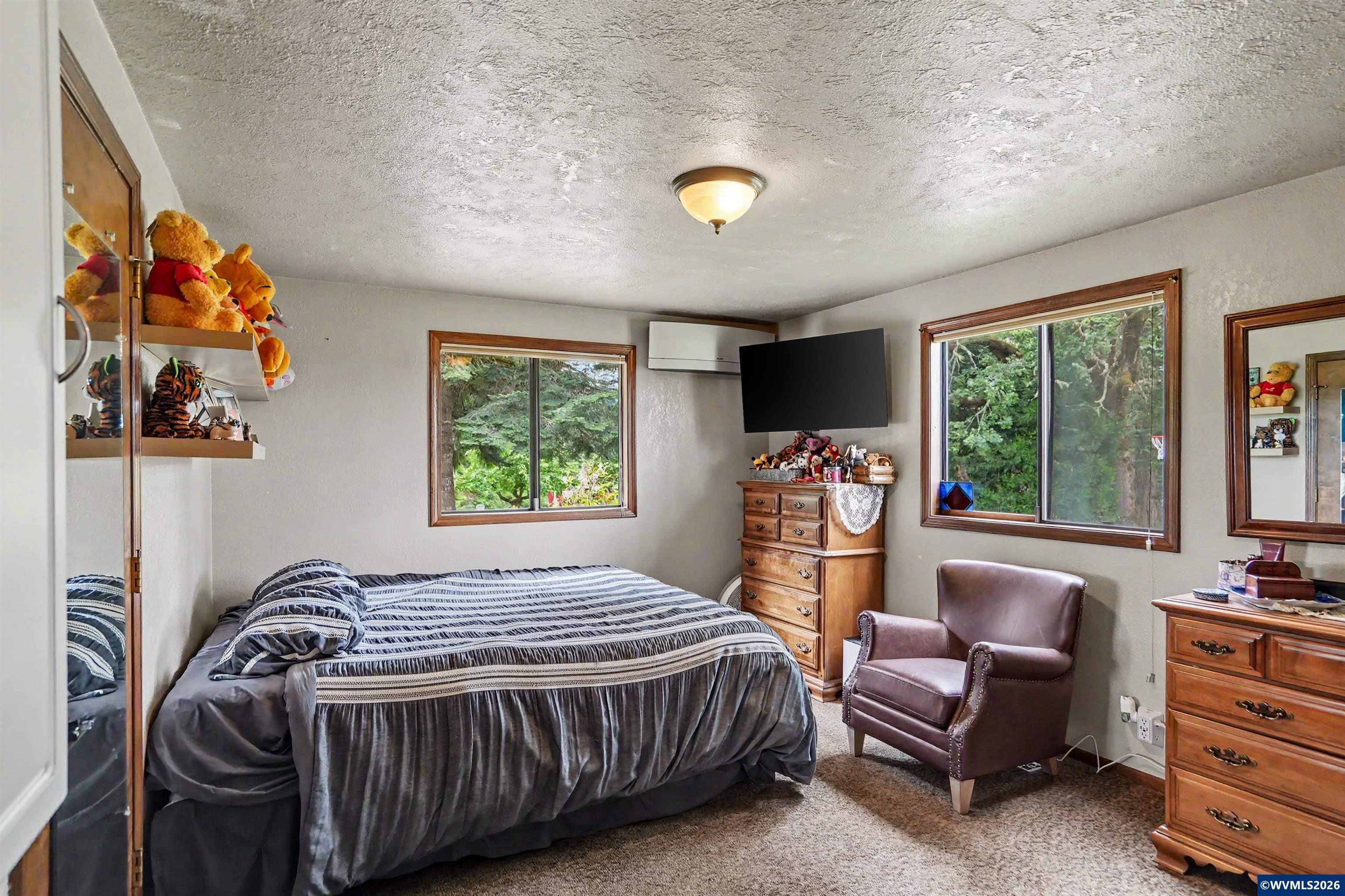 15991 Oakdale Rd