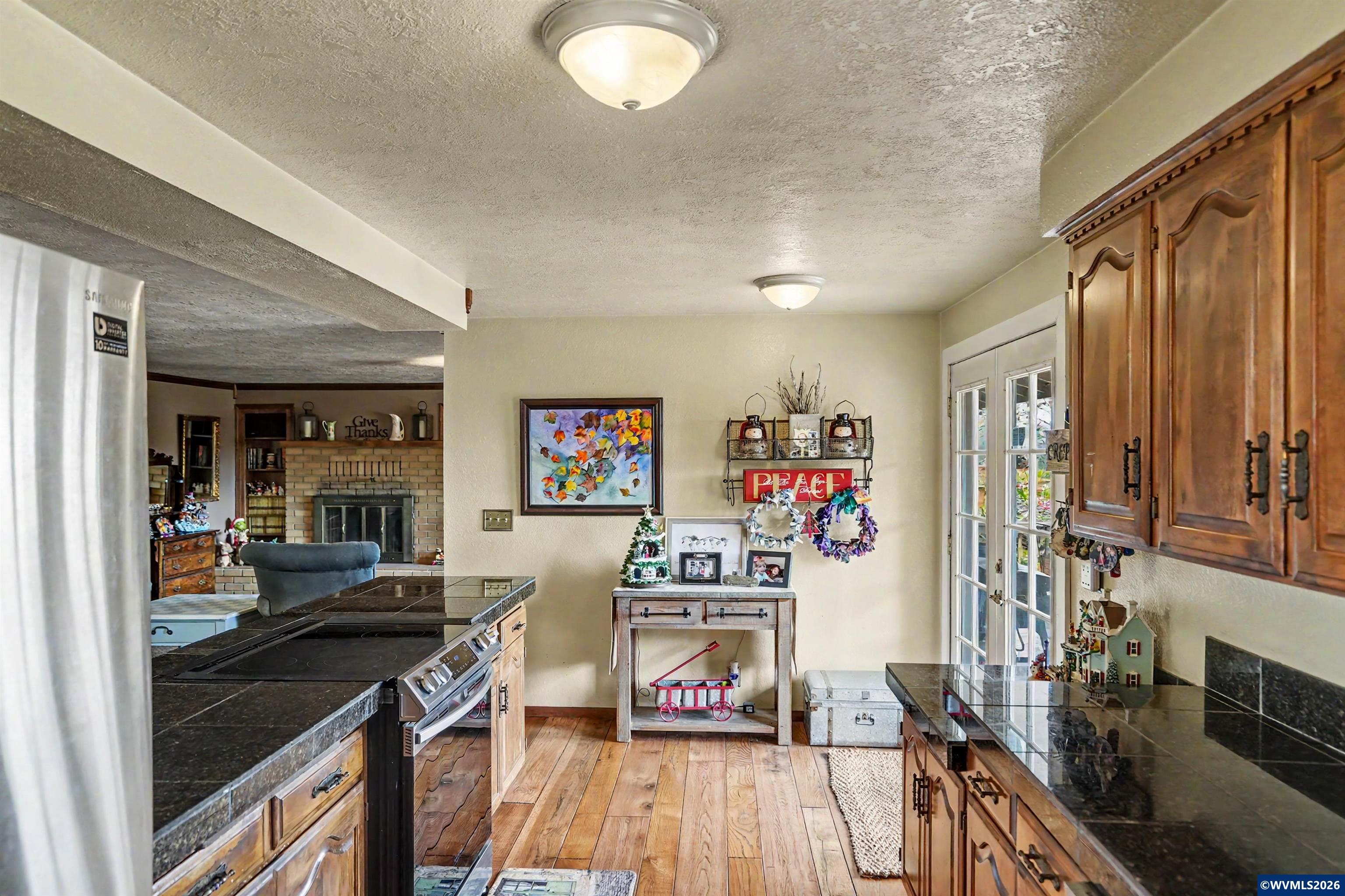 15991 Oakdale Rd