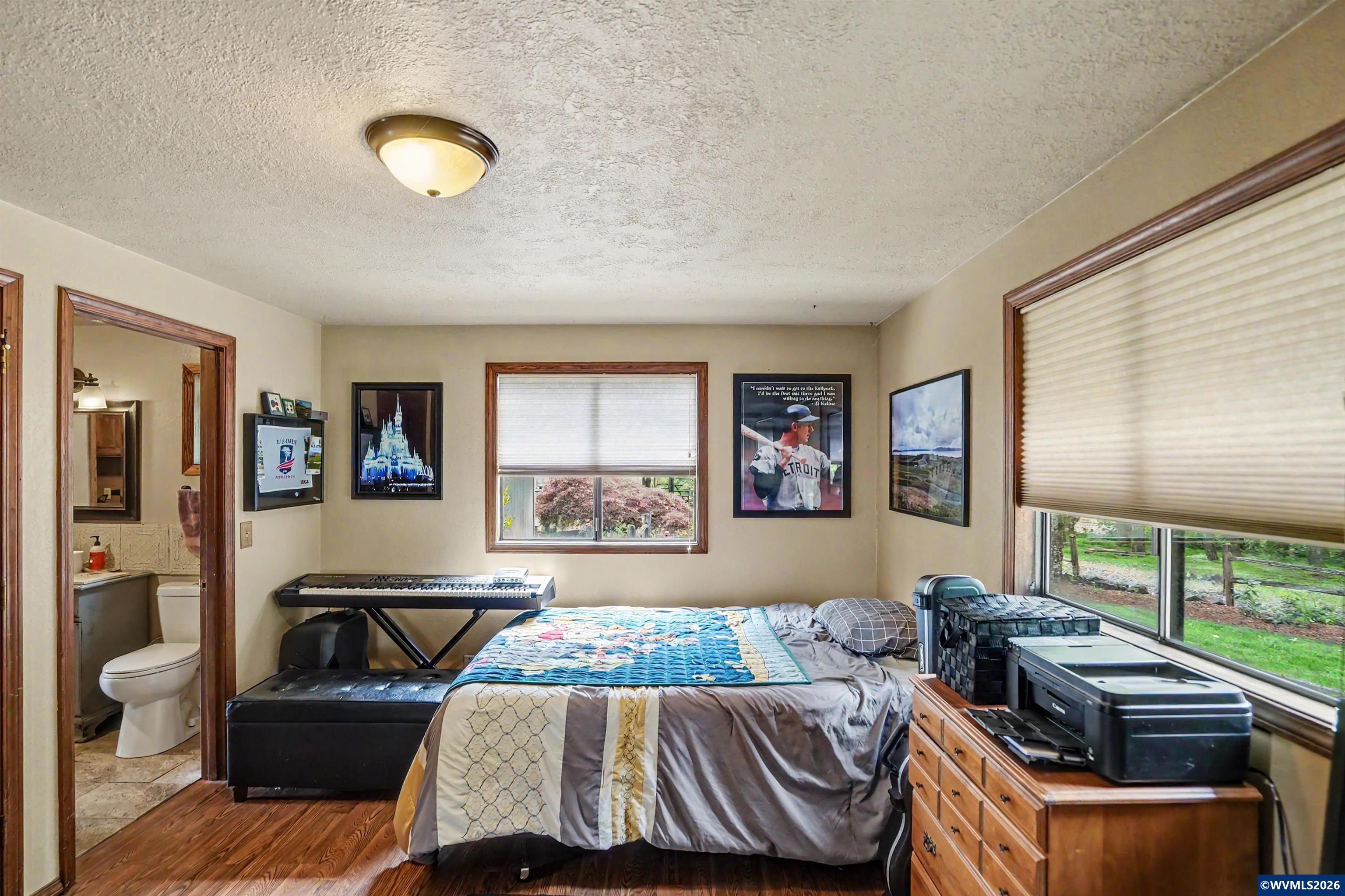15991 Oakdale Rd