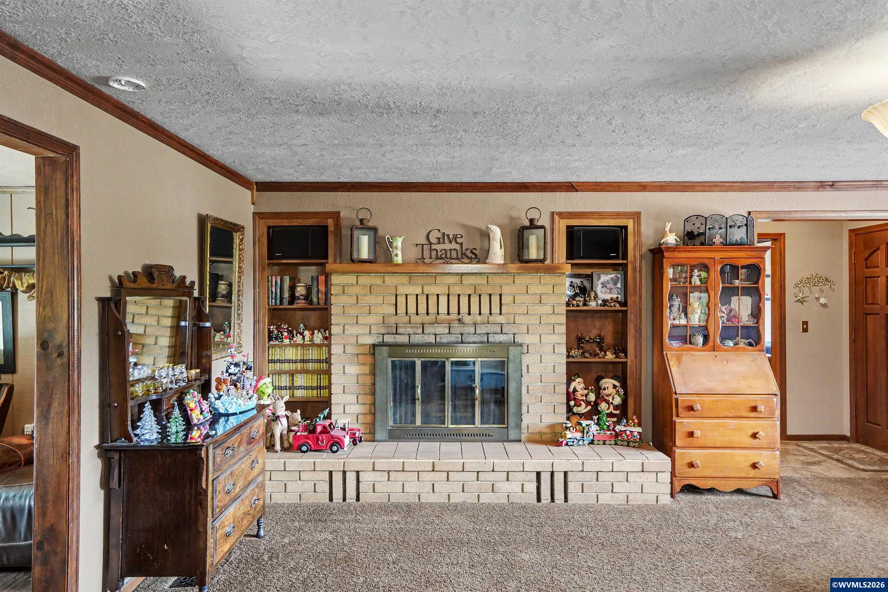 15991 Oakdale Rd