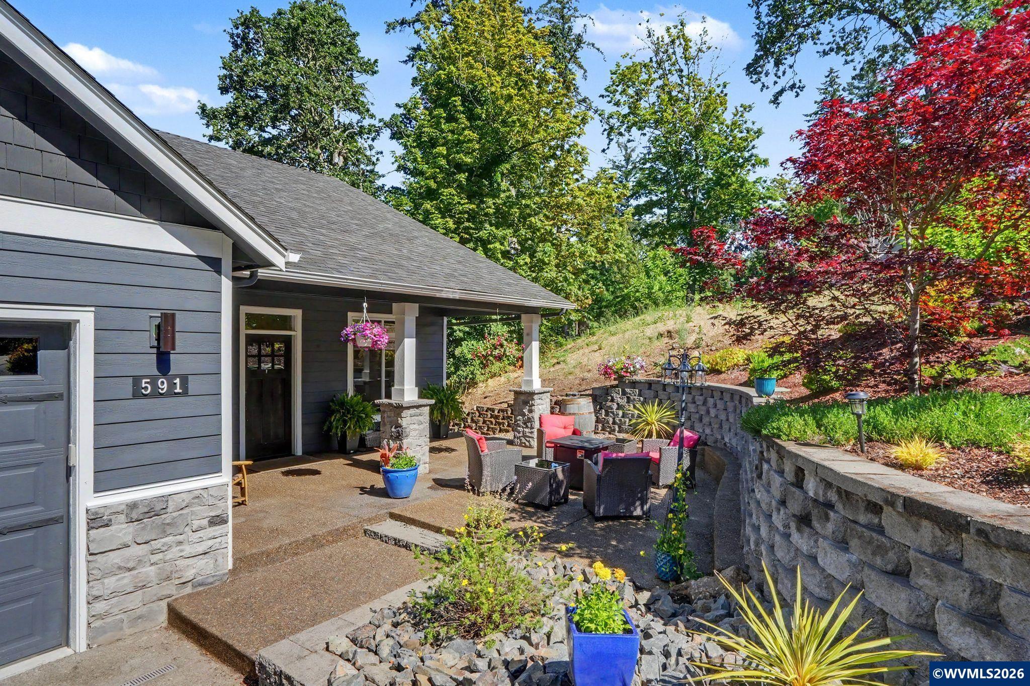 591 Timber View St