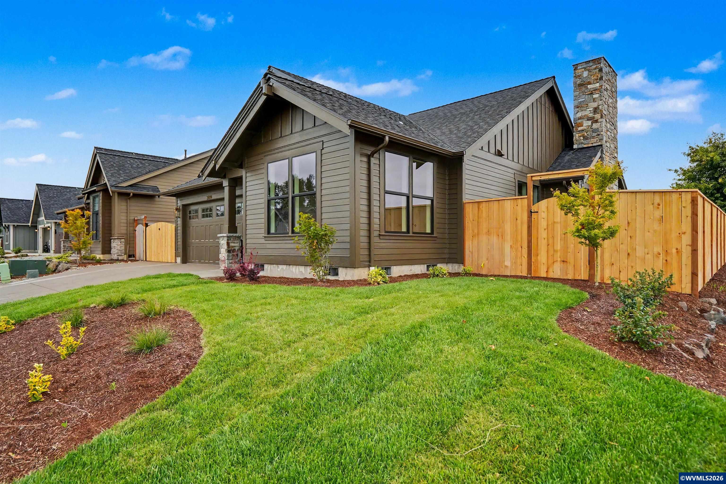 2094 SE Arrowwood Av