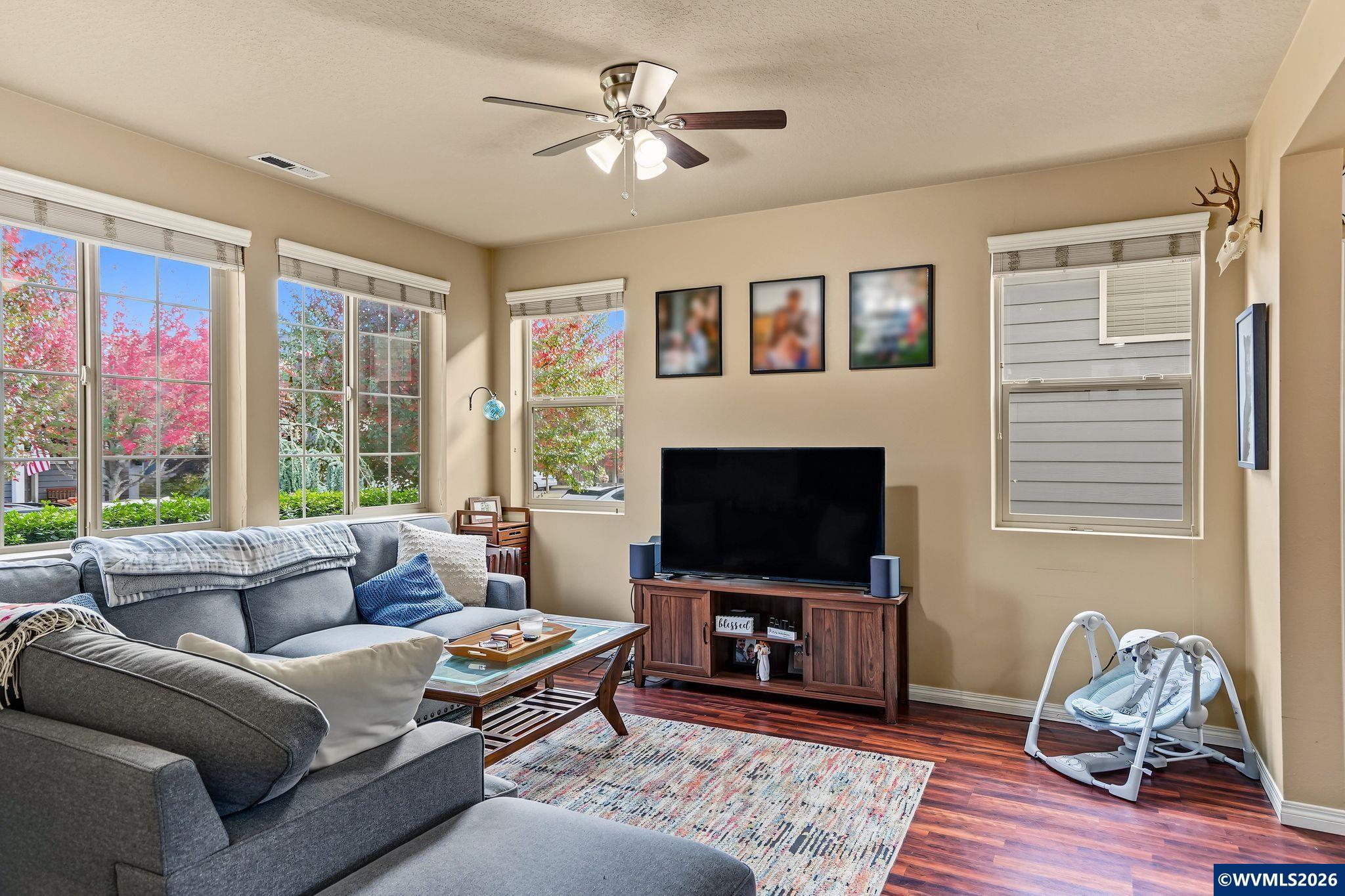 315 Flame Tree Ln