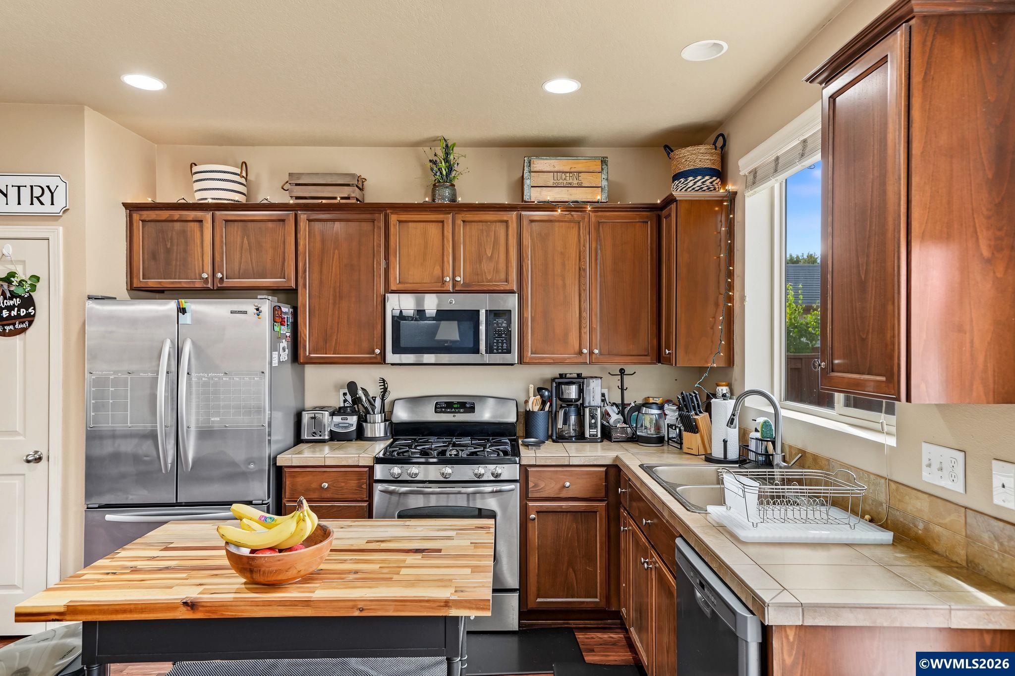 315 Flame Tree Ln