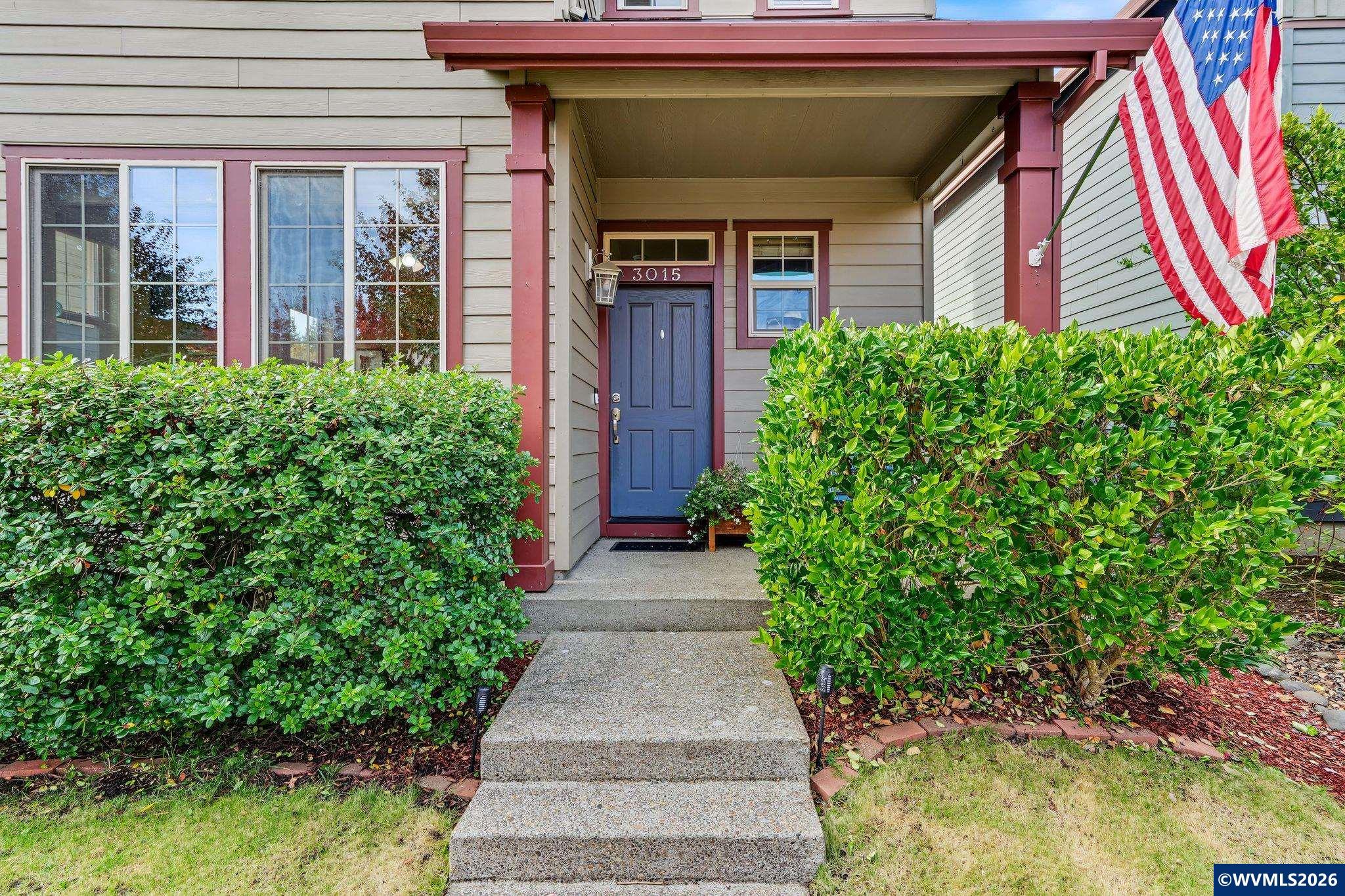 315 Flame Tree Ln