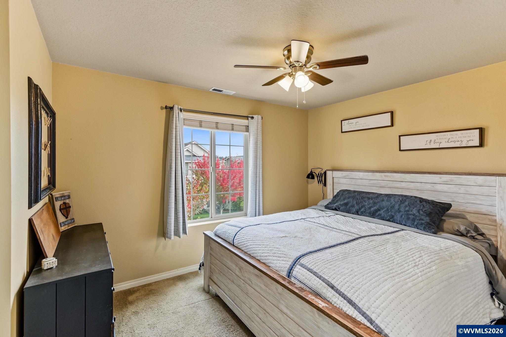 315 Flame Tree Ln