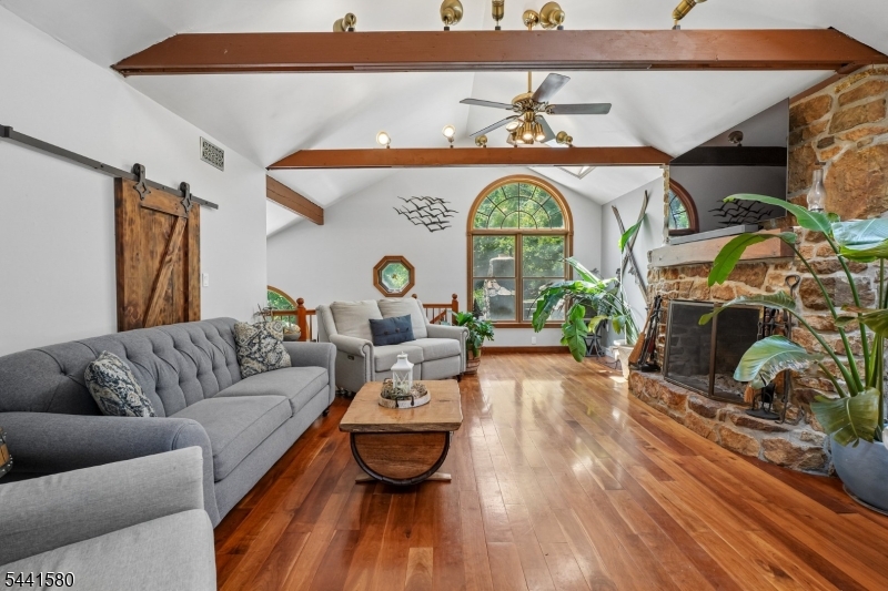 117 Green Pond Rd