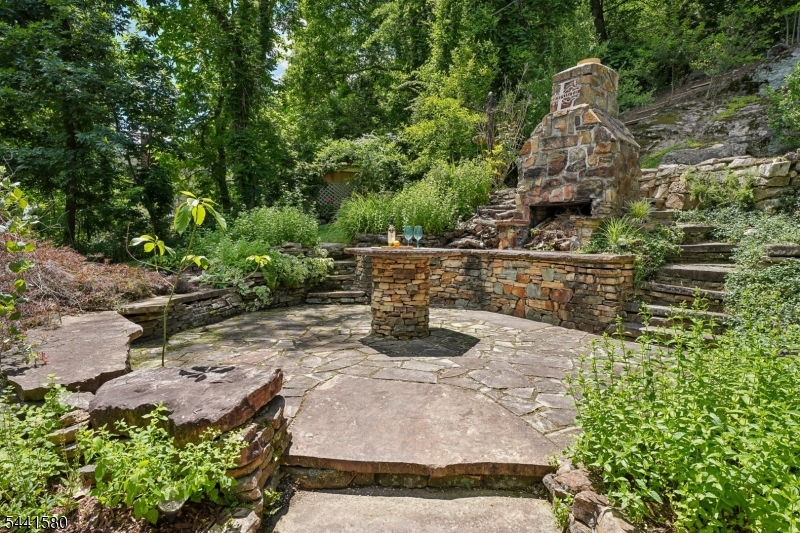 117 Green Pond Rd