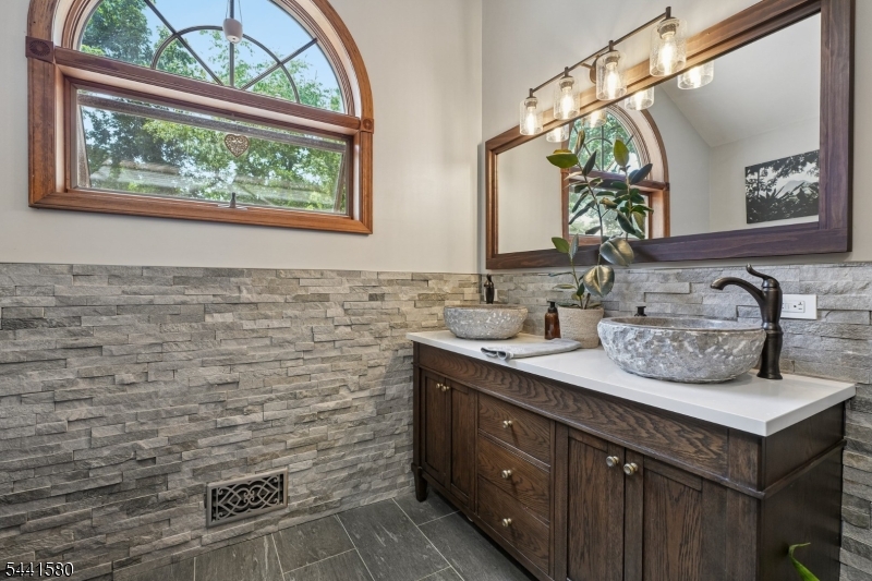 117 Green Pond Rd