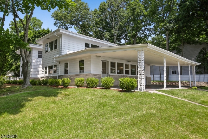19 Lakeland Dr