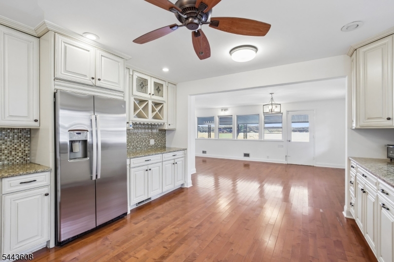 19 Lakeland Dr