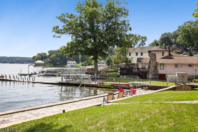 19 Lakeland Dr