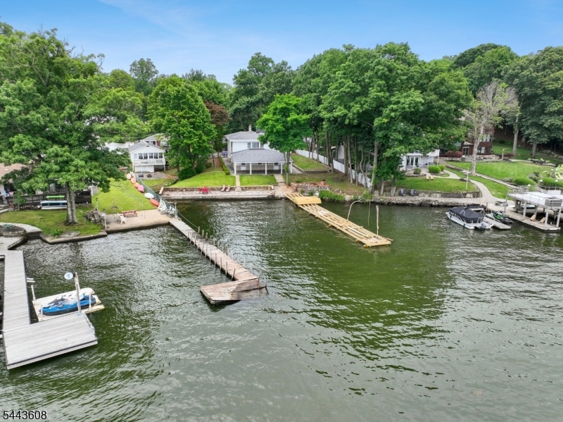 19 Lakeland Dr