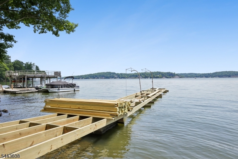 19 Lakeland Dr