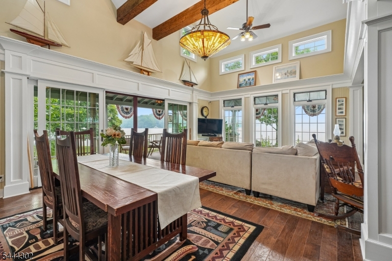 55 Raccoon Island Rd