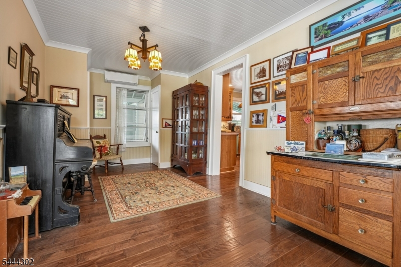 55 Raccoon Island Rd