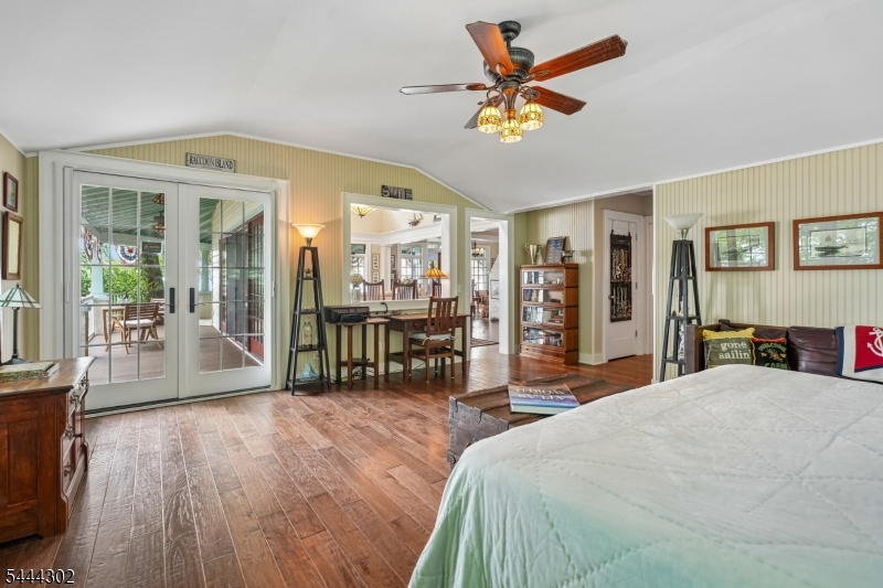 55 Raccoon Island Rd