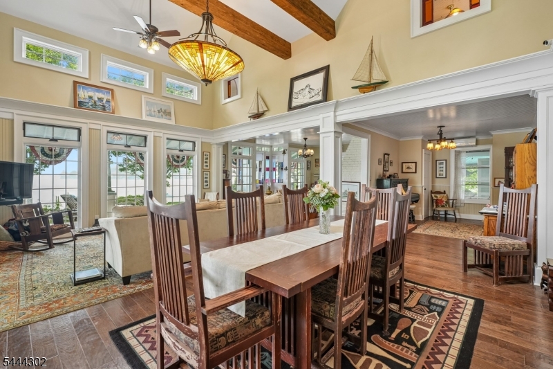 55 Raccoon Island Rd