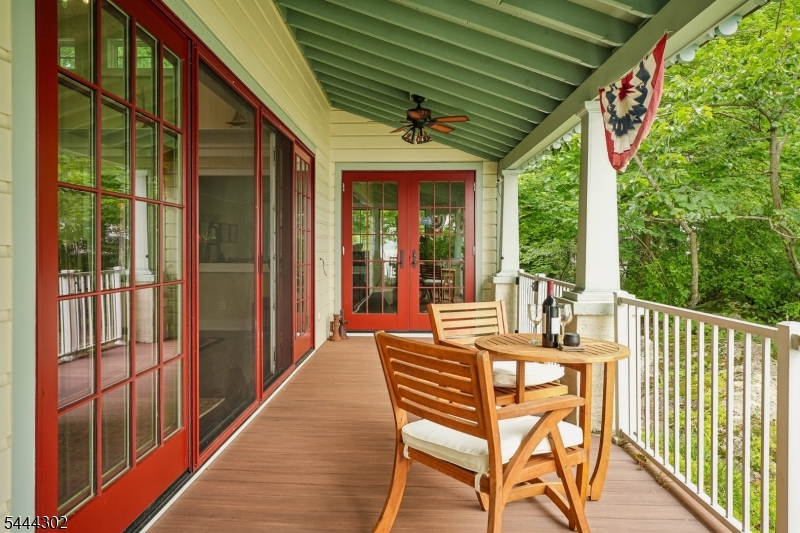 55 Raccoon Island Rd