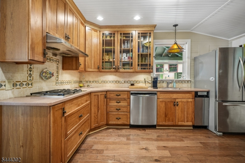 55 Raccoon Island Rd