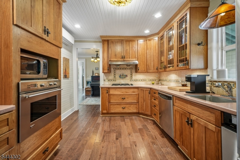 55 Raccoon Island Rd