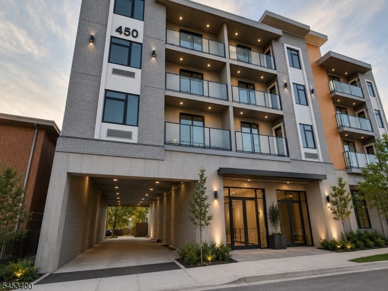 450 Washington Ave 201