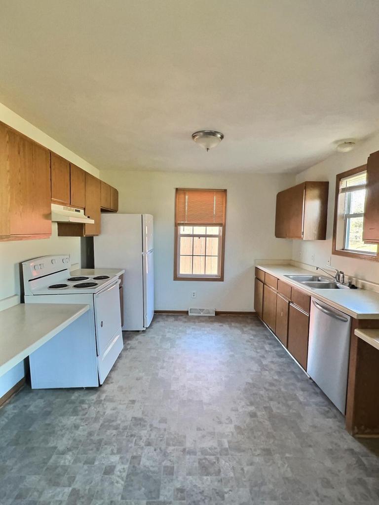 550 Ritsher STREET Unit: 552