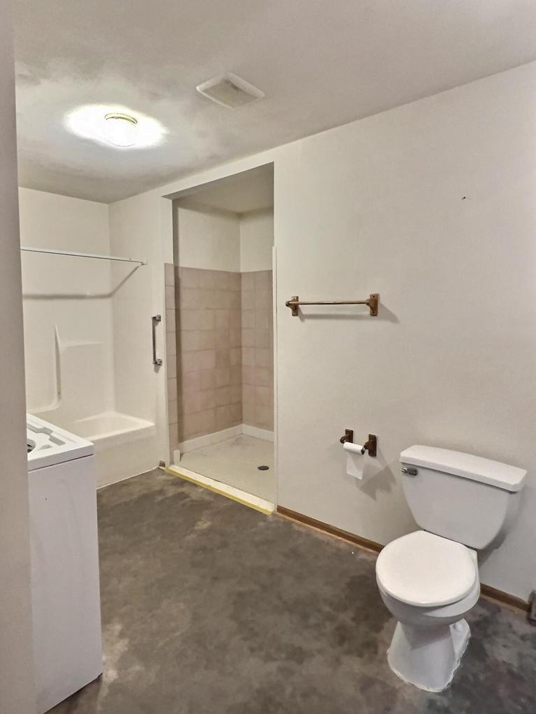 550 Ritsher STREET Unit: 552