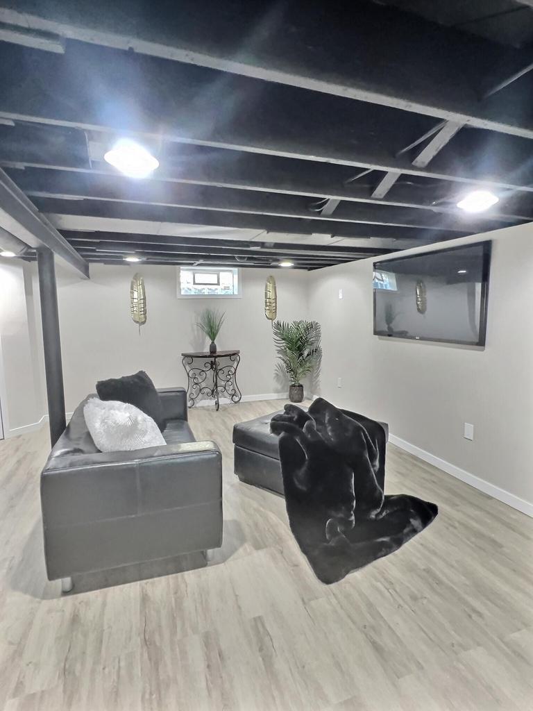 4304 North 75th STREET