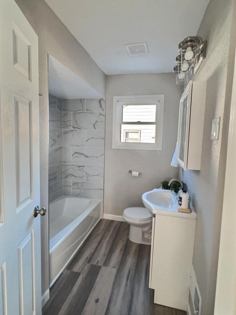 4304 North 75th STREET