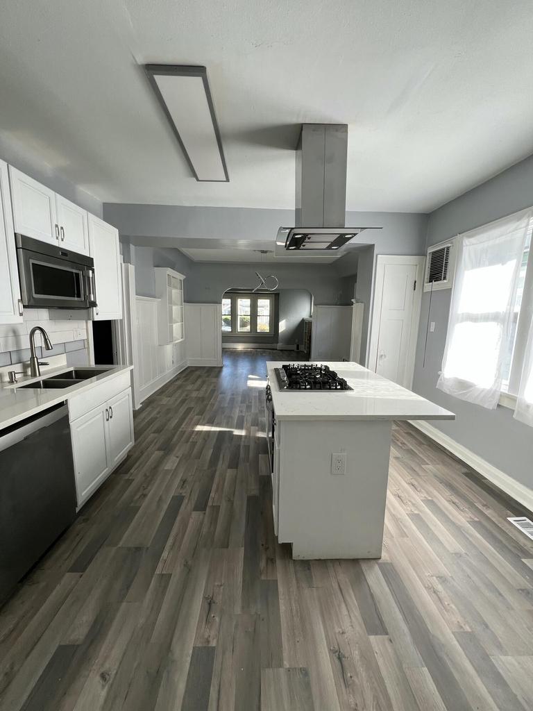 2863 North 38th STREET