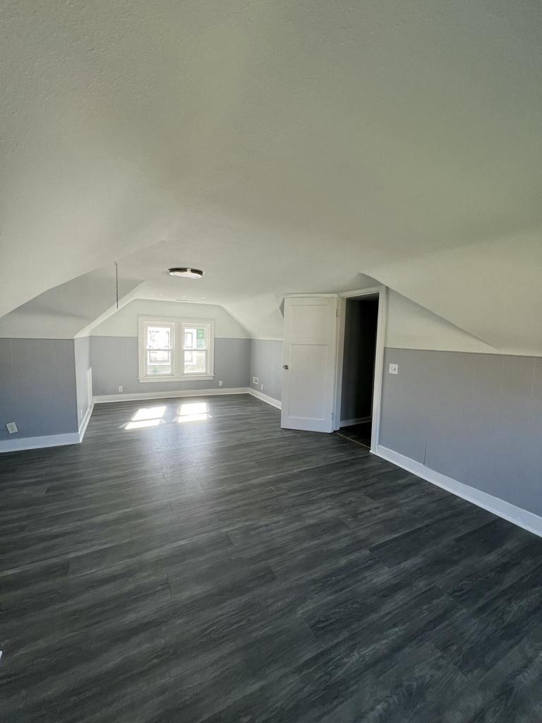 2863 North 38th STREET