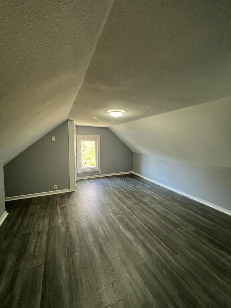 2863 North 38th STREET