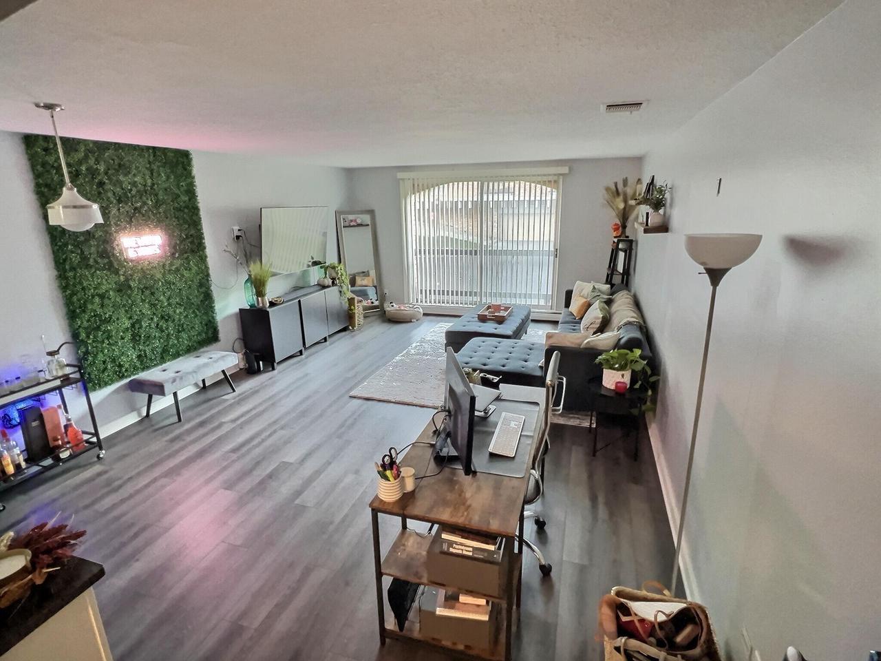 11927 West Appleton AVENUE 15