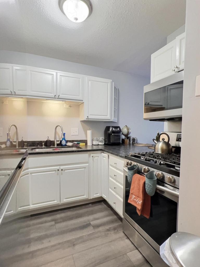 11927 West Appleton AVENUE 15