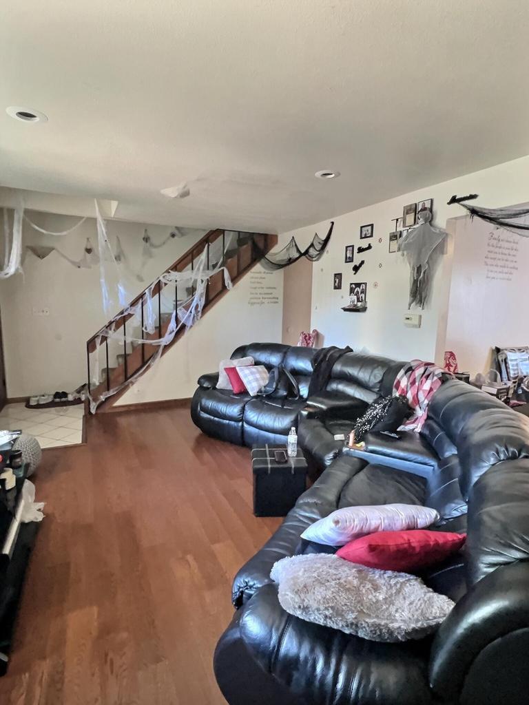 6629 North Bourbon STREET