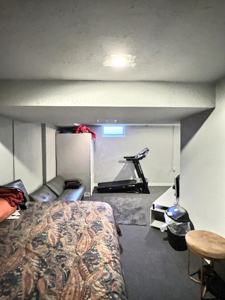 6629 North Bourbon STREET