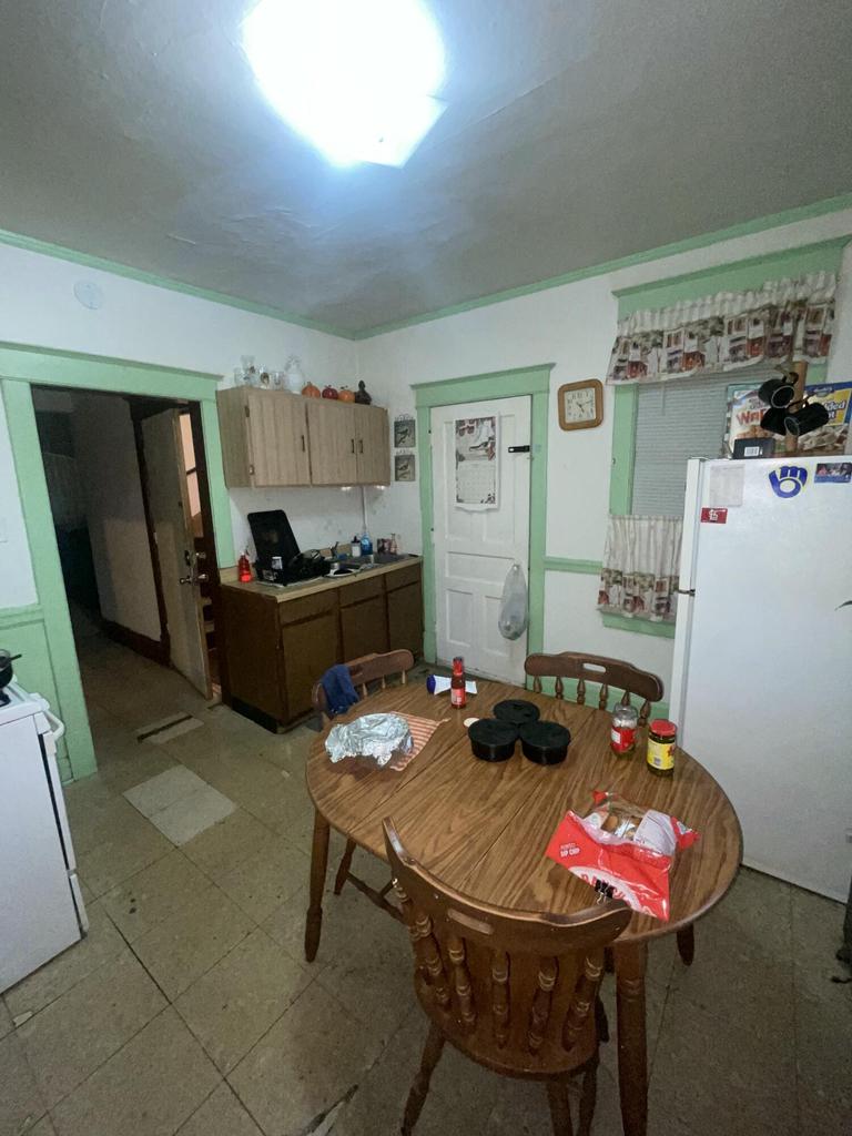 2557 South 8TH STREET