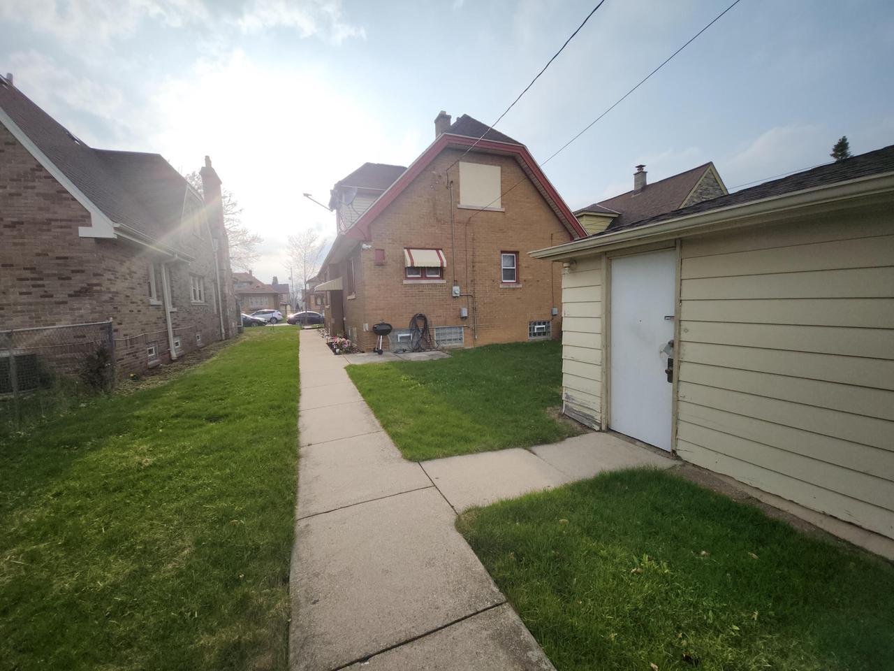 4214 North 15th STREET