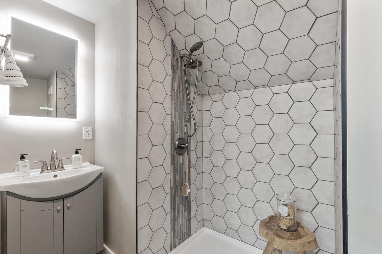 3062 North 38th STREET