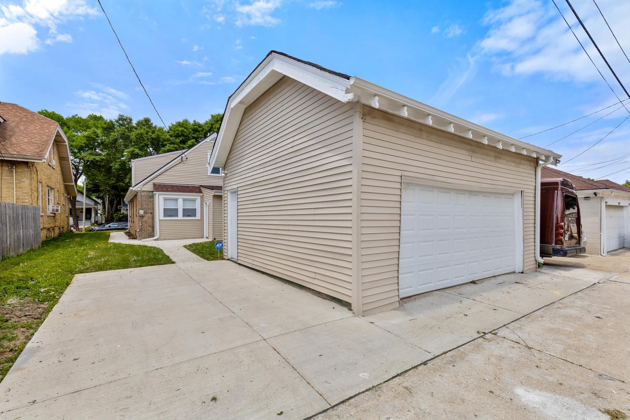 3062 North 38th STREET