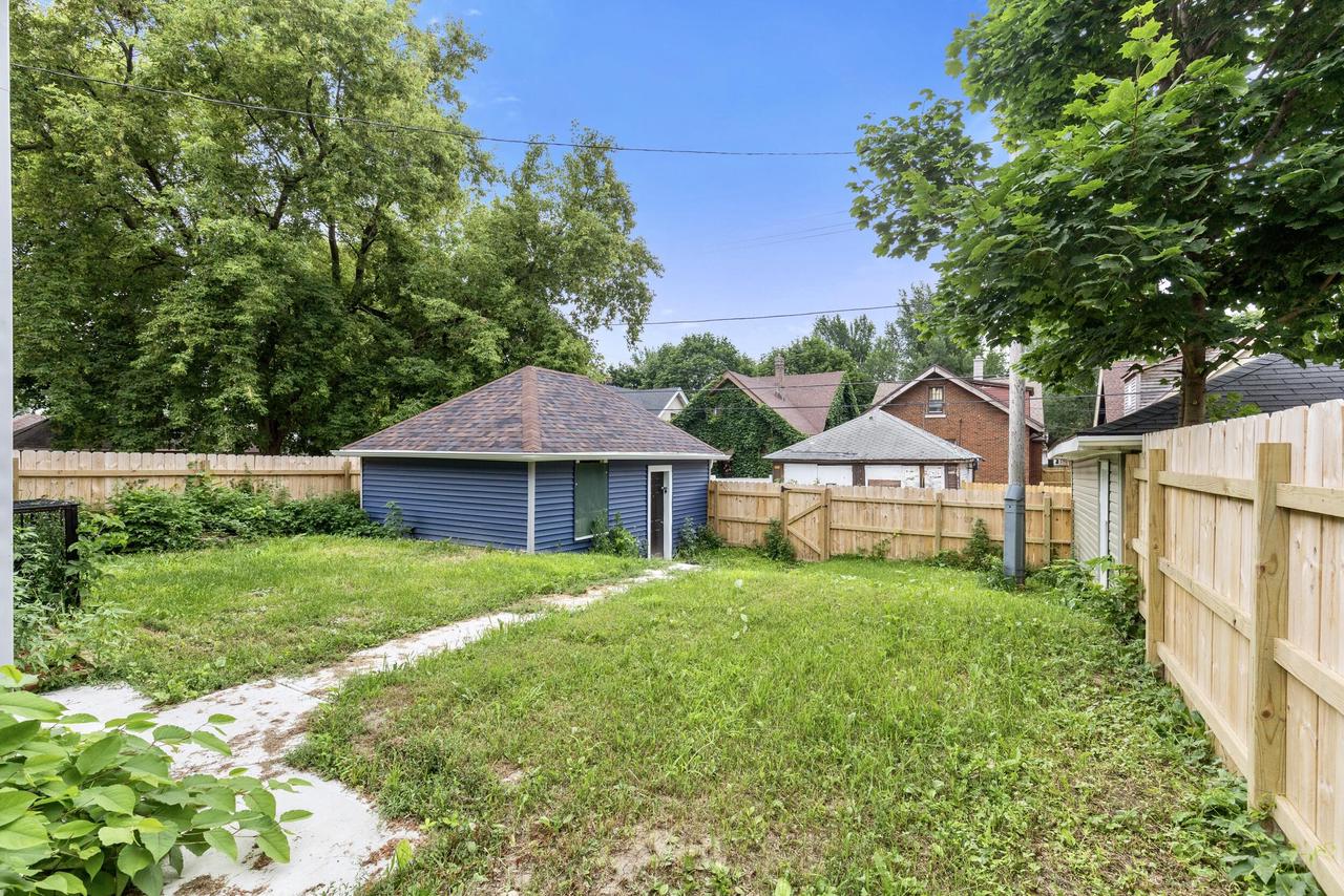 2336 North 47th STREET