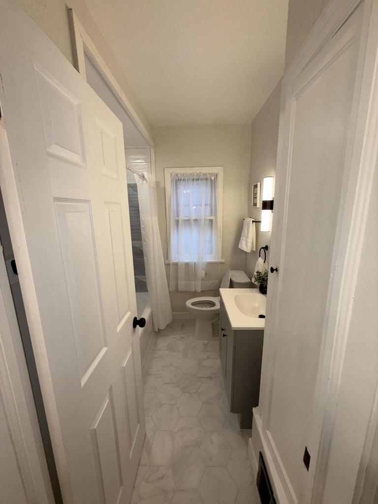 4182 North 13th STREET