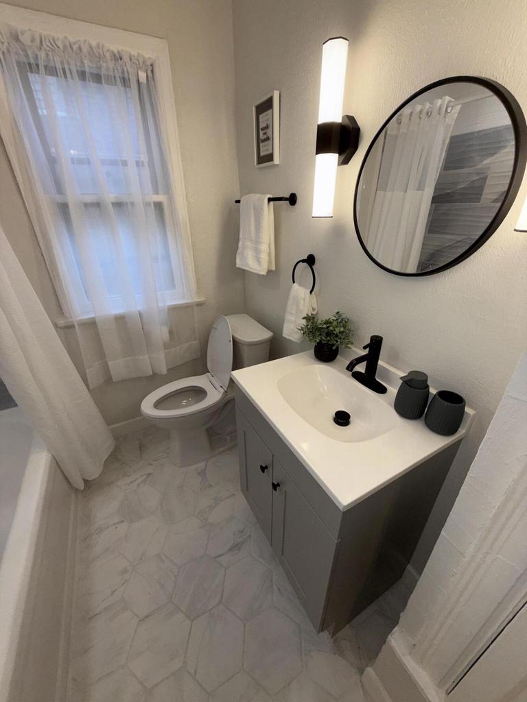 4182 North 13th STREET