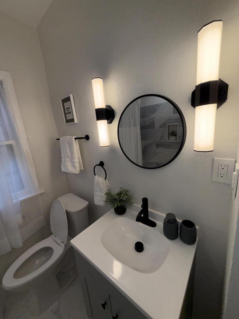 4182 North 13th STREET