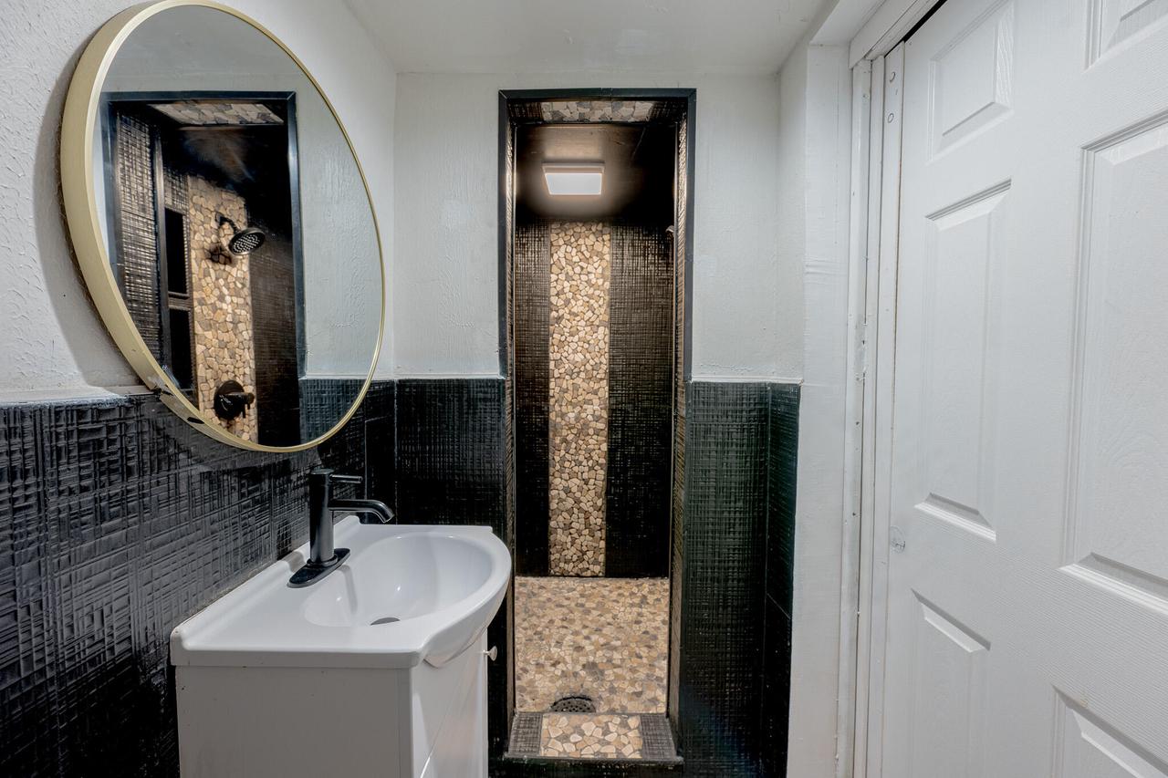 4182 North 13th STREET