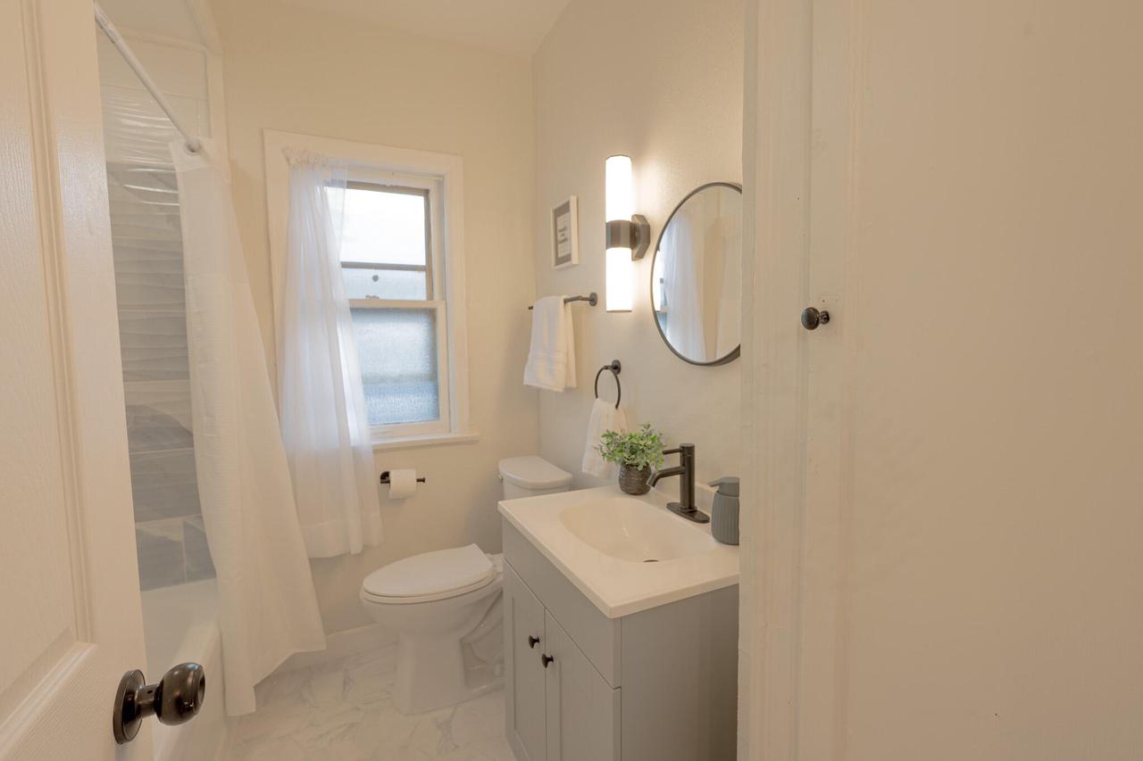 4182 North 13th STREET