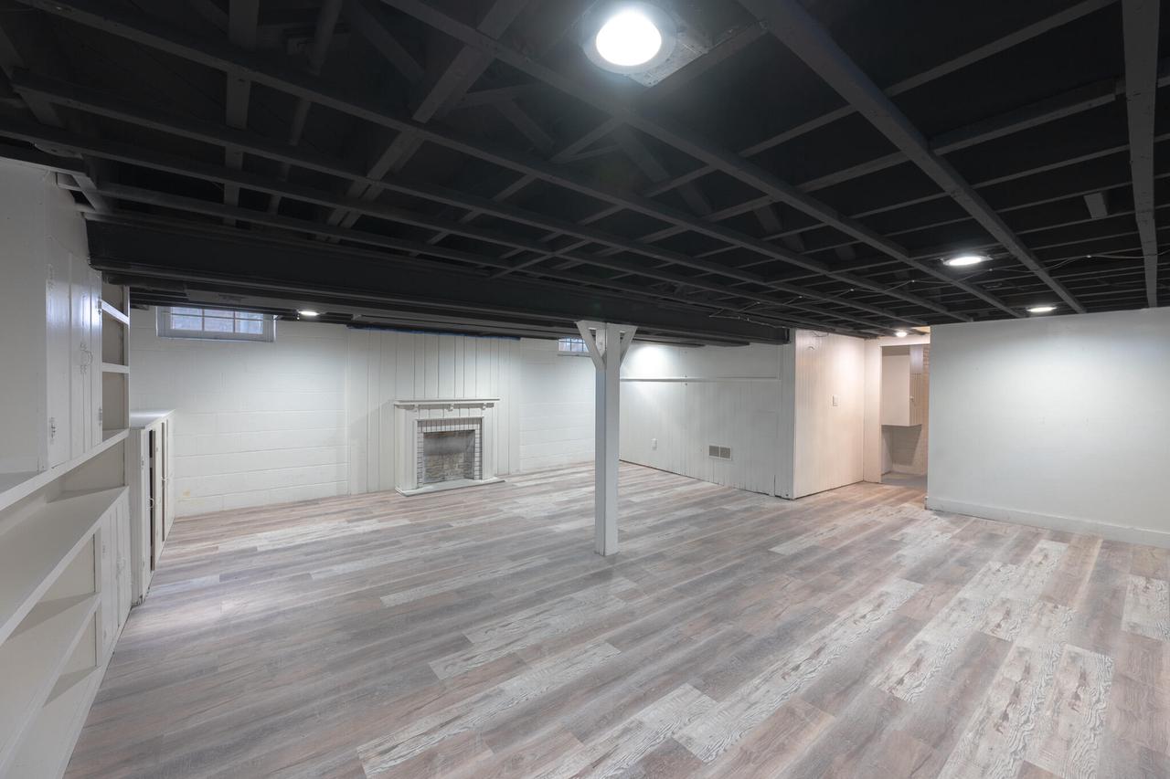 4182 North 13th STREET