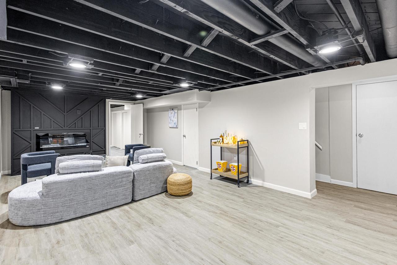 4068 North 72nd St STREET