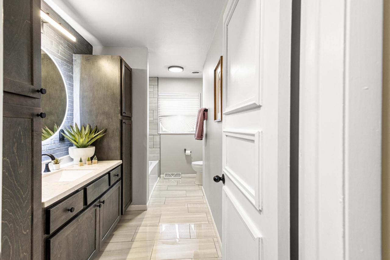 4068 North 72nd St STREET